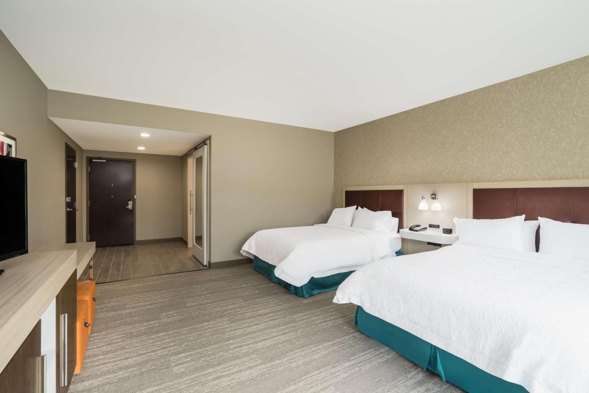 Hampton Inn Newport Kültér fotó