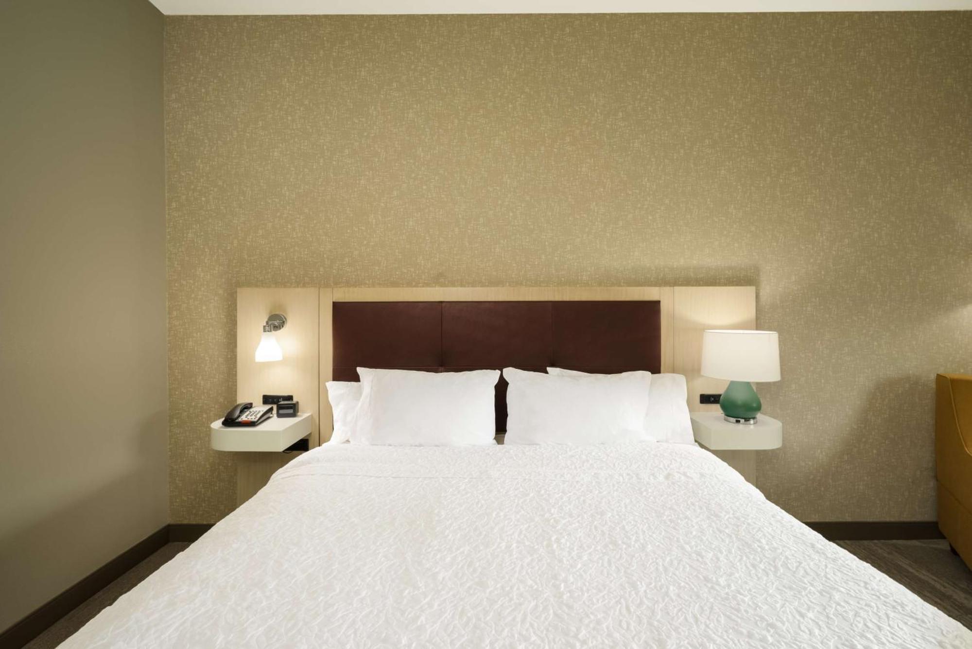 Hampton Inn Newport Kültér fotó