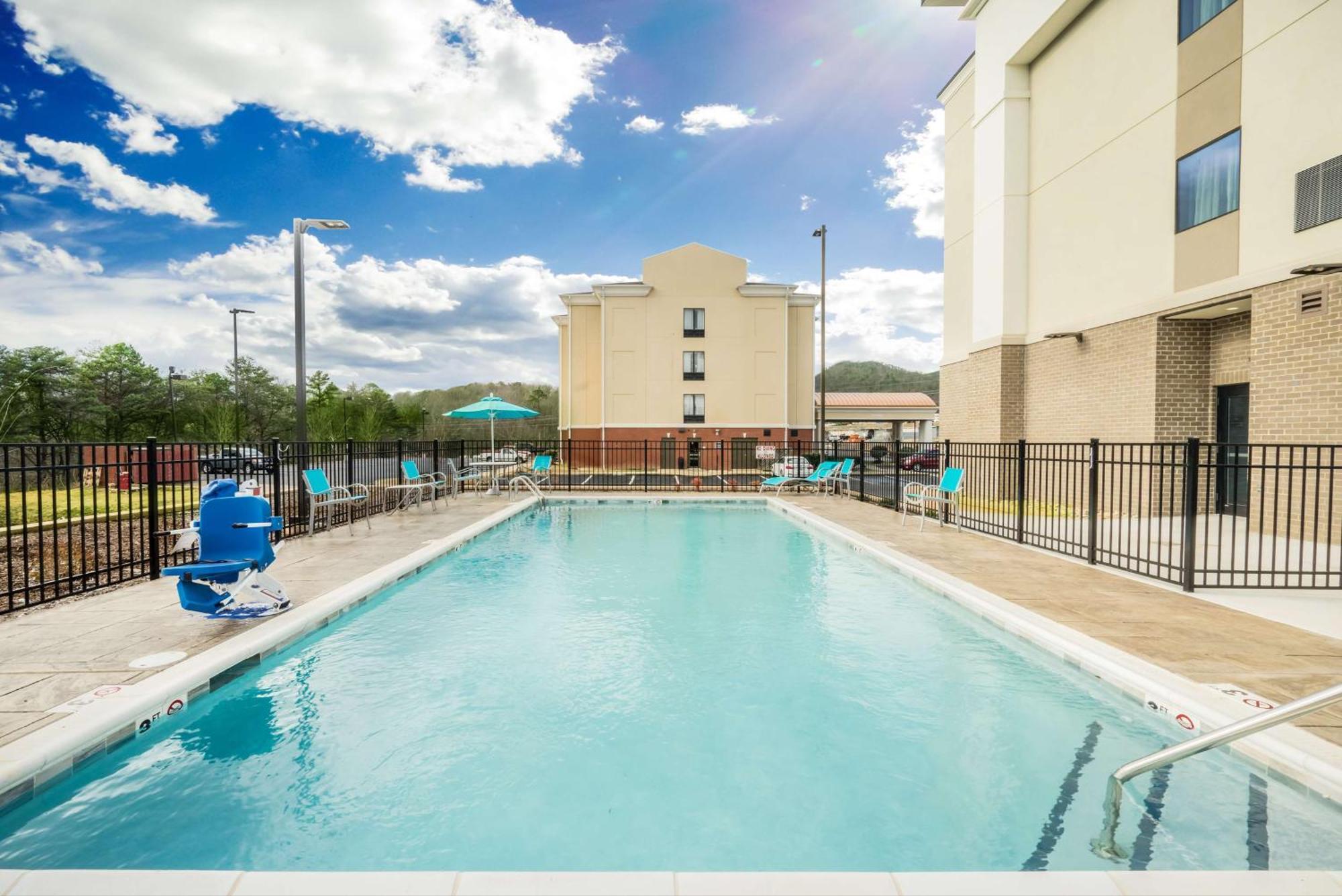 Hampton Inn Newport Kültér fotó