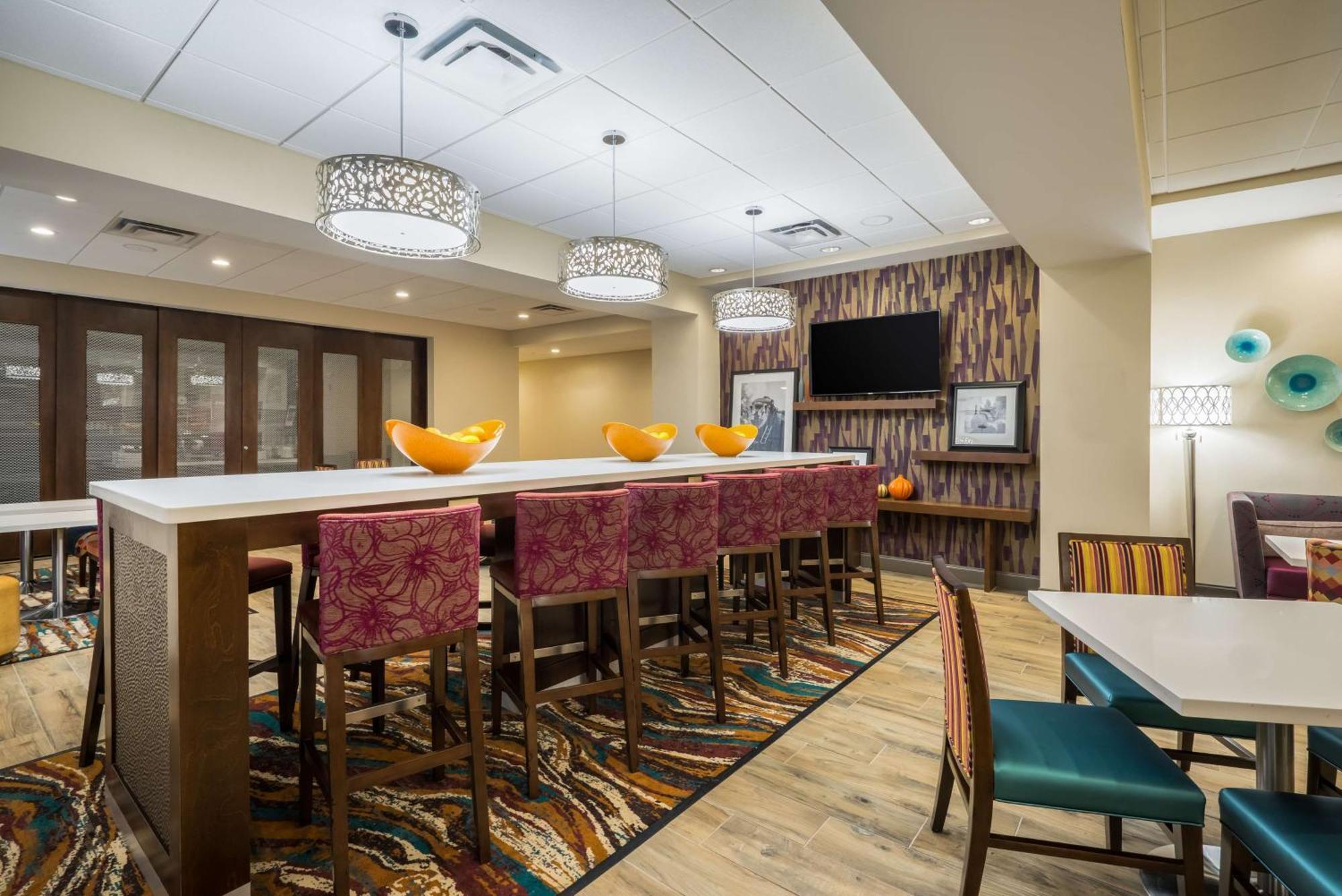 Hampton Inn Newport Kültér fotó